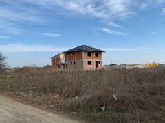 Comuna Berceni teren investitie, acces direct din bulevardul principal